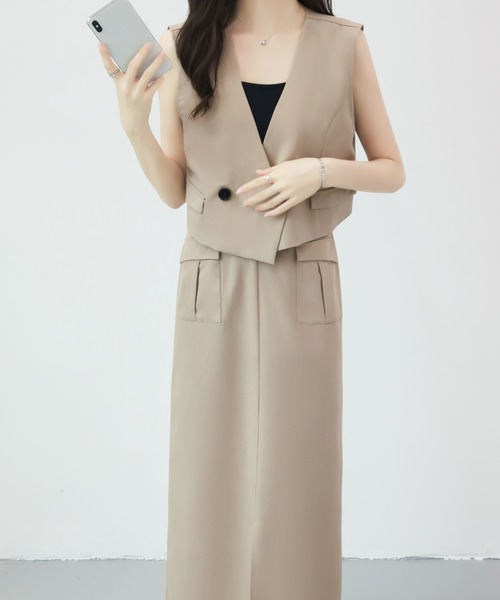ECLIN(エクラン)の「ショートジャケット&フロントスリットロングスカートセットアップ(セットアップ・レディース・グレー/ベージュ/ブラック・S/M)」の8枚目の写真
