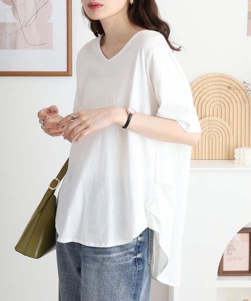 atONE（アットワン）の「atONE 脇タックVネック半袖カットソー（Tシャツ/カットソー・レディース・ライトブラウン/ホワイト/ブラック・4L～5L/LL～3L/M-L）」の14枚目の写真