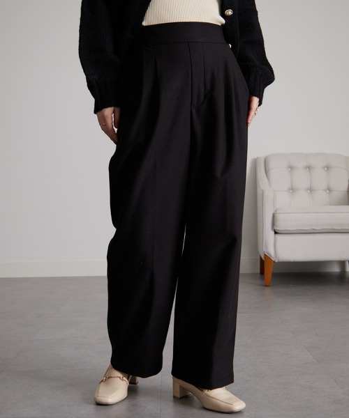 RANAN（ラナン）の「［3サイズ展開］あったか美脚見え2タックワイドパンツ（スラックス・レディース・イエロー/グレー/ブラック/オフホワイト・L/M/LL）」の2枚目の写真