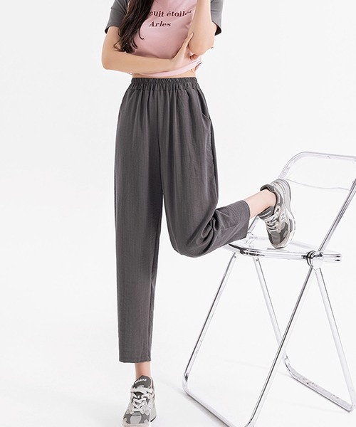 Grandeir(グランディール)の「リネンタッチテーパードパンツ(その他パンツ・レディース・ブラック/ピンク/ベージュ/グレー・M)」の3枚目の写真