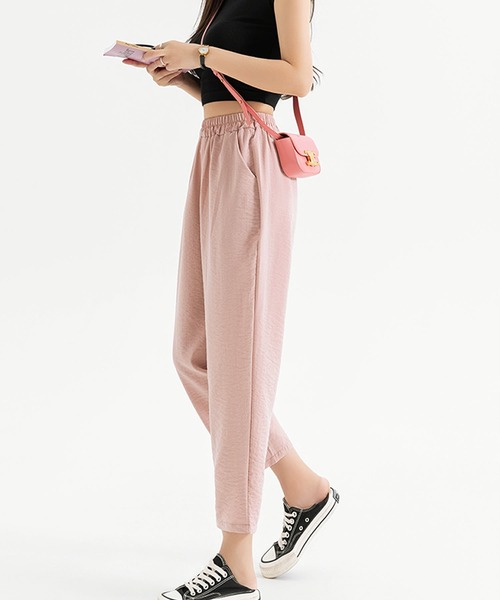 Grandeir(グランディール)の「リネンタッチテーパードパンツ(その他パンツ・レディース・ブラック/ピンク/ベージュ/グレー・M)」の16枚目の写真