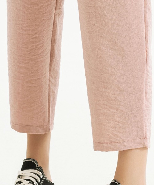 Grandeir(グランディール)の「リネンタッチテーパードパンツ(その他パンツ・レディース・ブラック/ピンク/ベージュ/グレー・M)」の18枚目の写真