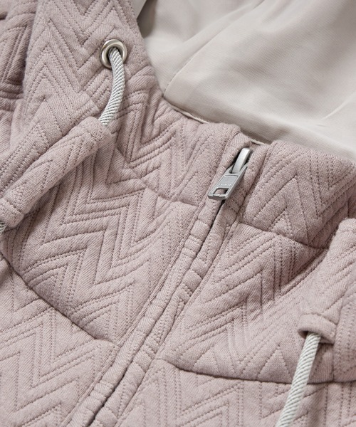 MEN'S BIGI（メンズビギ）の「フクレジャカードプルオーバーパーカ（パーカー・メンズ・ブラック/グレー・02/03/04）」の4枚目の写真