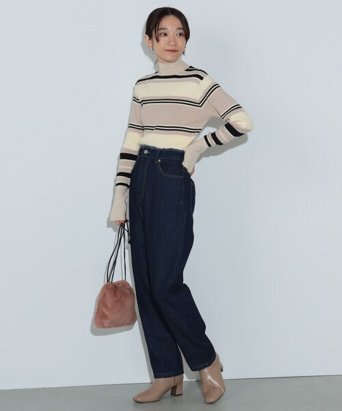 BEAMS HEART（ビームスハート）の「テーパード デニムパンツ（デニムパンツ・レディース・ブラック/ネイビー・SMALL/MEDIUM）」の18枚目の写真