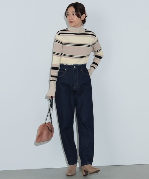 BEAMS HEART（ビームスハート）の「テーパード デニムパンツ（デニムパンツ・レディース・ブラック/ネイビー・SMALL/MEDIUM）」の3枚目の写真