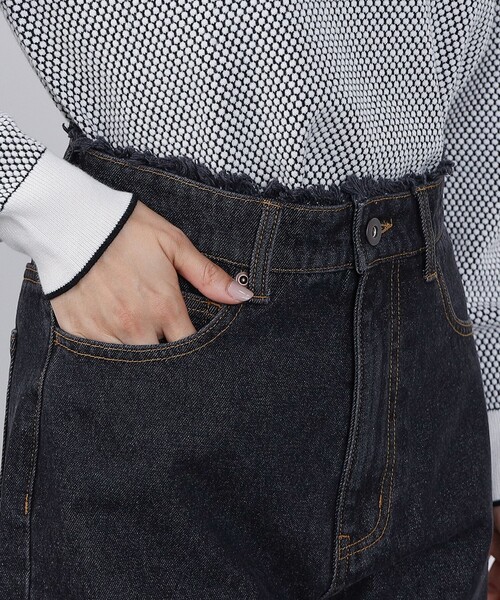 BEAMS HEART（ビームスハート）の「テーパード デニムパンツ（デニムパンツ・レディース・ブラック/ネイビー・SMALL/MEDIUM）」の8枚目の写真