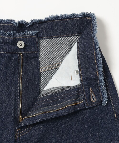 BEAMS HEART（ビームスハート）の「テーパード デニムパンツ（デニムパンツ・レディース・ブラック/ネイビー・SMALL/MEDIUM）」の15枚目の写真