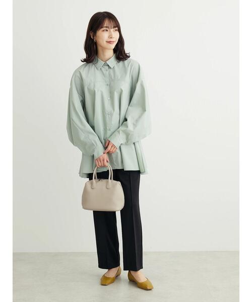 Green　Parks（グリーンパークス）の「・furry　rate　変形キリカエシャツチュニック（チュニック・レディース・オフホワイト/ブラック/グレー・FREE）」の6枚目の写真