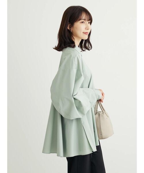 Green　Parks（グリーンパークス）の「・furry　rate　変形キリカエシャツチュニック（チュニック・レディース・オフホワイト/ブラック/グレー・FREE）」の10枚目の写真