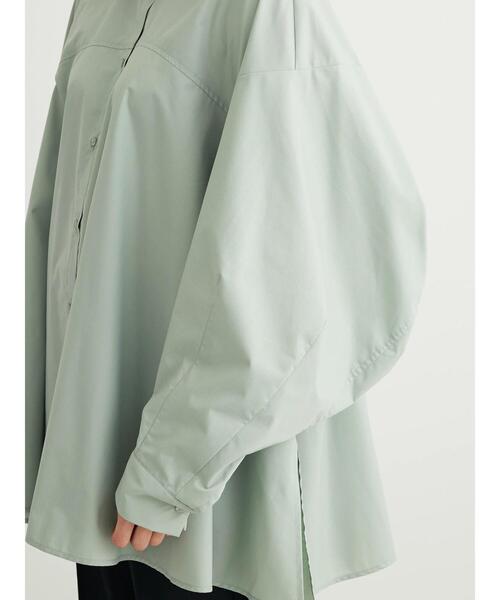 Green　Parks（グリーンパークス）の「・furry　rate　変形キリカエシャツチュニック（チュニック・レディース・オフホワイト/ブラック/グレー・FREE）」の13枚目の写真