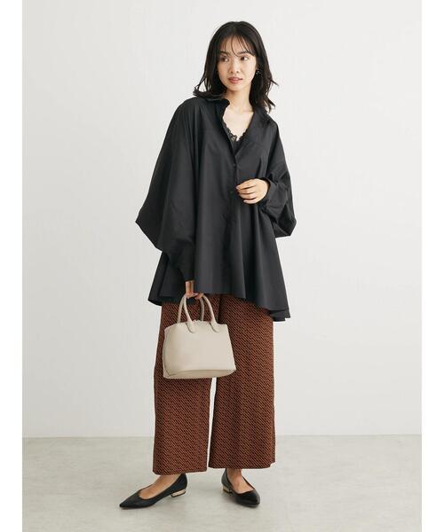 Green　Parks（グリーンパークス）の「・furry　rate　変形キリカエシャツチュニック（チュニック・レディース・オフホワイト/ブラック/グレー・FREE）」の20枚目の写真