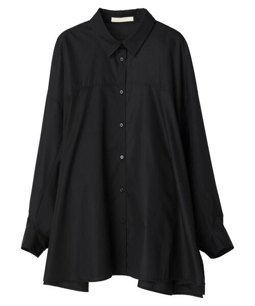 Green　Parks（グリーンパークス）の「・furry　rate　変形キリカエシャツチュニック（チュニック・レディース・オフホワイト/ブラック/グレー・FREE）」の5枚目の写真