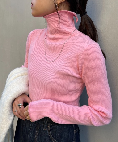 CIAOPANIC TYPY（チャオパニックティピー）の「アンチピリング配色ステッチタートルニット（ニット/セーター・レディース・イエロー/ライトグレー/グリーン/ライム/ピンク/ブラック/カーキ/オフホワイト/グレー/ブルー/ネイビー/オレンジ/スカイブルー/バイオレット/ホワイト/サーモンピンク・ONE SIZE）」の15枚目の写真