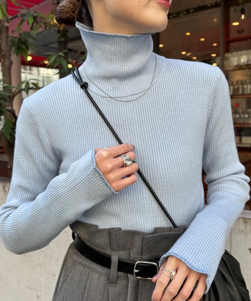 CIAOPANIC TYPY（チャオパニックティピー）の「アンチピリング配色ステッチタートルニット（ニット/セーター・レディース・イエロー/ライトグレー/グリーン/ライム/ピンク/ブラック/カーキ/オフホワイト/グレー/ブルー/ネイビー/オレンジ/スカイブルー/バイオレット/ホワイト/サーモンピンク・ONE SIZE）」の9枚目の写真