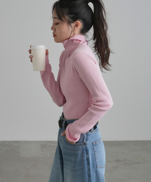 CIAOPANIC TYPY（チャオパニックティピー）の「アンチピリング配色ステッチタートルニット（ニット/セーター・レディース・イエロー/ライトグレー/グリーン/ライム/ピンク/ブラック/カーキ/オフホワイト/グレー/ブルー/ネイビー/オレンジ/スカイブルー/バイオレット/ホワイト/サーモンピンク・ONE SIZE）」の21枚目の写真