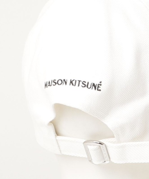 Maison Kitsune（メゾンキツネ）の「LARGE FOX HEAD EMBROIDERY 6P CAP（キャップ・メンズ・ホワイト/ブラック・U）」の13枚目の写真