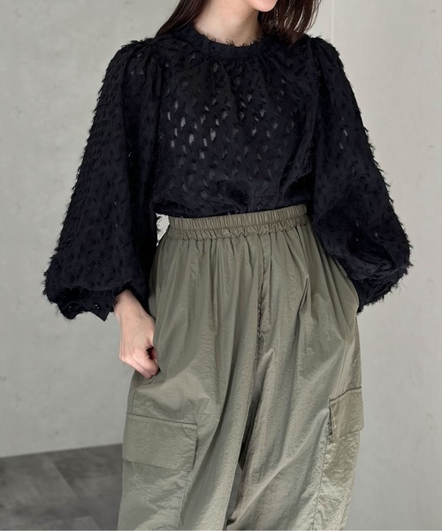 Per sist ence(パーシエンス)の「フリンジジャガードボリューム7分袖ブラウス(シャツ/ブラウス・レディース・ブラック/グレー/アイボリー・FREE)」の8枚目の写真