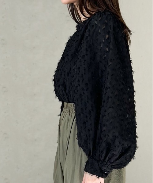 Per sist ence(パーシエンス)の「フリンジジャガードボリューム7分袖ブラウス(シャツ/ブラウス・レディース・ブラック/グレー/アイボリー・FREE)」の12枚目の写真
