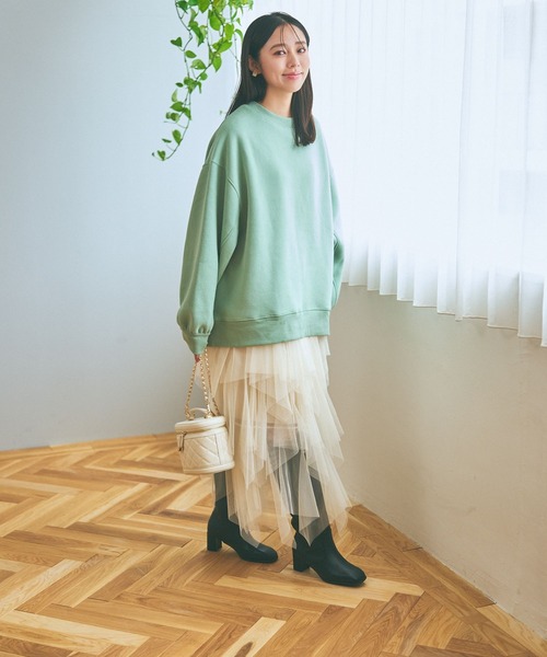 mysty woman(ミスティウーマン)の「ビッグシルエット裏毛プルオーバー 988036(スウェット・レディース・ライトグリーン/モカ/オフホワイト・FREE)」の7枚目の写真