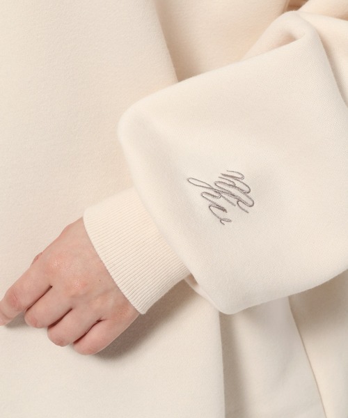 mysty woman(ミスティウーマン)の「ビッグシルエット裏毛プルオーバー 988036(スウェット・レディース・ライトグリーン/モカ/オフホワイト・FREE)」の15枚目の写真