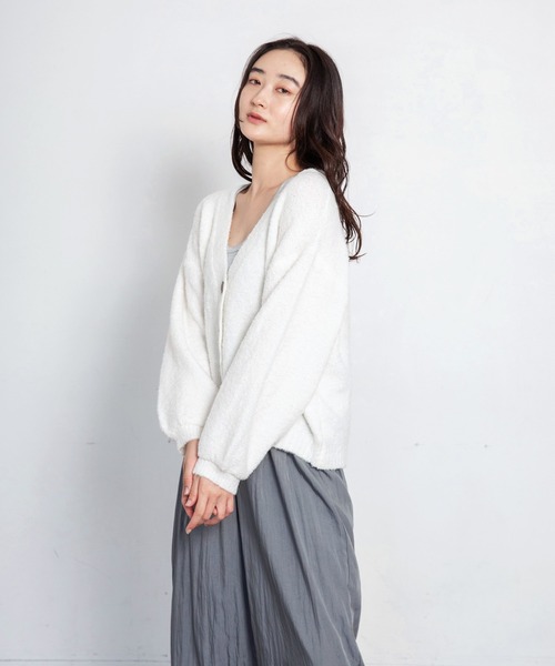 LIENCOEUR（リアンクール）の「ボリュームスリーブカーデ（カーディガン/ボレロ・レディース・オフホワイト/ベージュ/グリーン・FREE）」の10枚目の写真