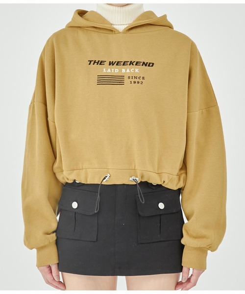 ANAP（アナップ）の「クロップド丈ドロスト裏起毛スウェットパーカー【親子お揃（パーカー・レディース・スミクロ/ベージュ/ライトグレー・FREE）」の6枚目の写真