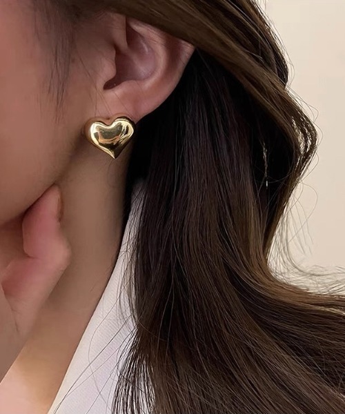 E&C closet…(イーアンドシークローゼット)の「ボリュームハートピアス(ピアス(両耳用)・レディース・シルバー/ゴールド・FREE)」の6枚目の写真