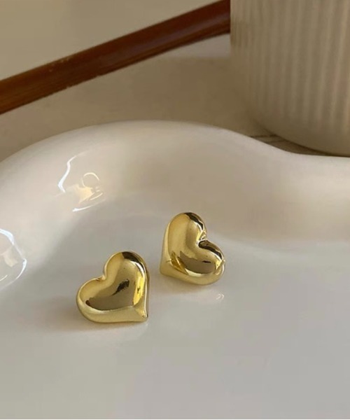 E&C closet…(イーアンドシークローゼット)の「ボリュームハートピアス(ピアス(両耳用)・レディース・シルバー/ゴールド・FREE)」の13枚目の写真