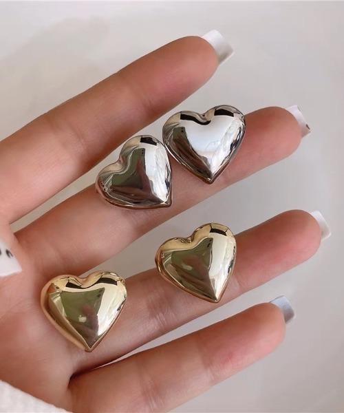 E&C closet…(イーアンドシークローゼット)の「ボリュームハートピアス(ピアス(両耳用)・レディース・シルバー/ゴールド・FREE)」の15枚目の写真
