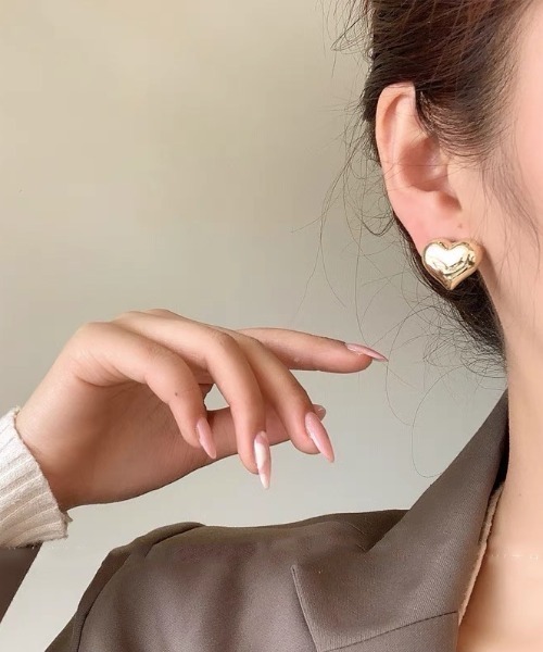 E&C closet…(イーアンドシークローゼット)の「ボリュームハートピアス(ピアス(両耳用)・レディース・シルバー/ゴールド・FREE)」の8枚目の写真