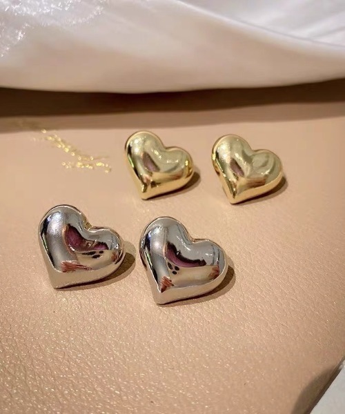 E&C closet…(イーアンドシークローゼット)の「ボリュームハートピアス(ピアス(両耳用)・レディース・シルバー/ゴールド・FREE)」の17枚目の写真