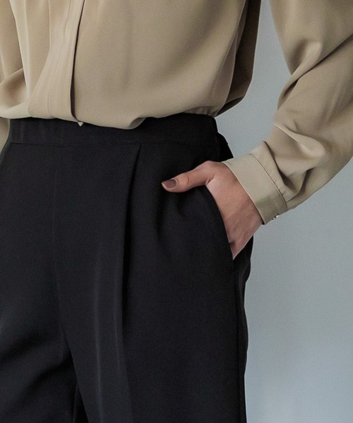 coca(coca)(コカ)の「セットアップ対応タックテーパードパンツ(スラックス・レディース・ブラック/ライトベージュ・L/M)」の13枚目の写真