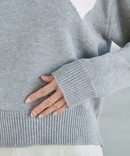 VIS(ビス)の「【洗える】ハートモチーフニット(ニット/セーター・レディース・ライトグレー/キナリ/ネイビー・FREE)」の7枚目の写真