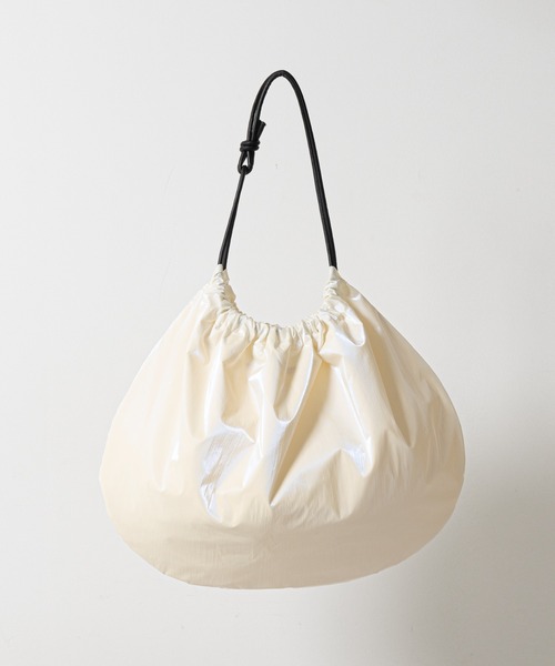 COLONY 2139（コロニートゥーワンスリーナイン）の「バルーントートバッグ（トートバッグ・レディース・ホワイト/ブラック/シルバー・FREE）」の6枚目の写真