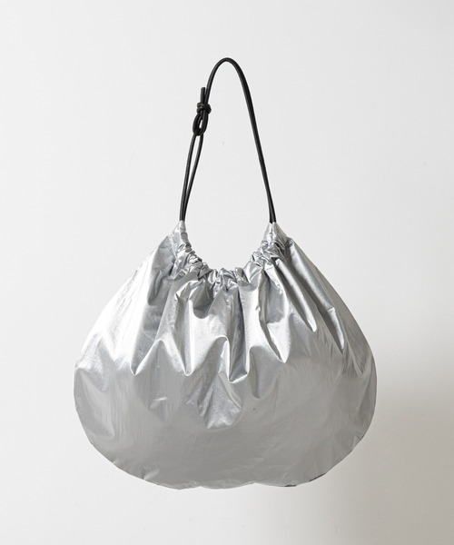 COLONY 2139（コロニートゥーワンスリーナイン）の「バルーントートバッグ（トートバッグ・レディース・ホワイト/ブラック/シルバー・FREE）」の5枚目の写真