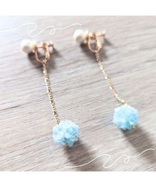 tone（トーン）の「【hazeleyes】パールとパステルフラワーのゆらゆらイヤリング（Bonbonami ボンボンアミ）(MA)（イヤリング・レディース・ブルー/ホワイト/ピンク・FREE）」の9枚目の写真