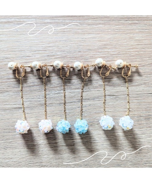 tone（トーン）の「【hazeleyes】パールとパステルフラワーのゆらゆらイヤリング（Bonbonami ボンボンアミ）(MA)（イヤリング・レディース・ブルー/ホワイト/ピンク・FREE）」の5枚目の写真