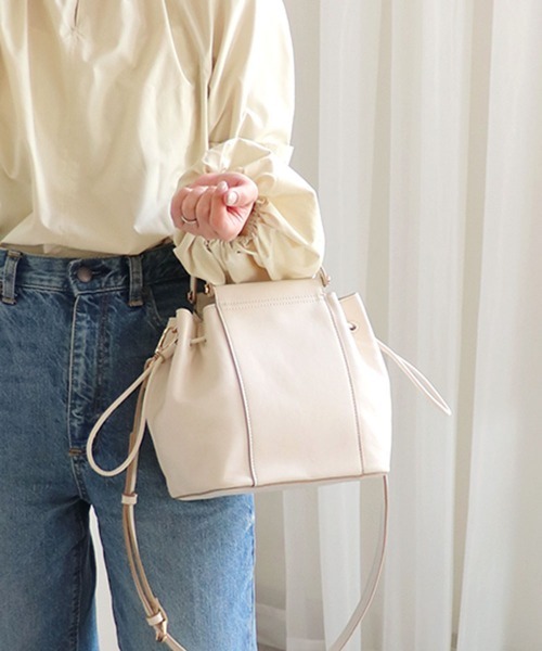 MIAN （ミアン）の「サイドドロスト2wayトートバッグ（トートバッグ・レディース・イエロー/サックスブルー/ブラック/アイボリー・FREE）」の2枚目の写真