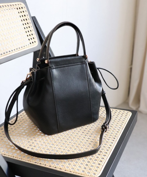 MIAN （ミアン）の「サイドドロスト2wayトートバッグ（トートバッグ・レディース・イエロー/サックスブルー/ブラック/アイボリー・FREE）」の3枚目の写真