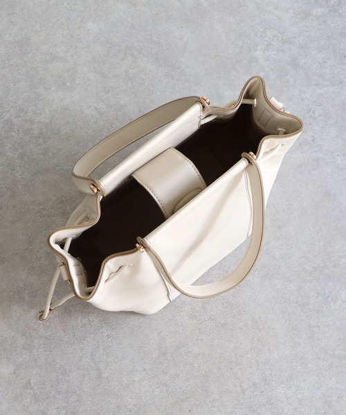 MIAN （ミアン）の「サイドドロスト2wayトートバッグ（トートバッグ・レディース・イエロー/サックスブルー/ブラック/アイボリー・FREE）」の22枚目の写真