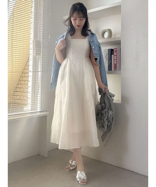 dazzlin（ダズリン）の「バックボリュームヘプバーンワンピース（ドレス・レディース・オフホワイト/ピンク/ブラック・SMALL/MEDIUM）」の18枚目の写真