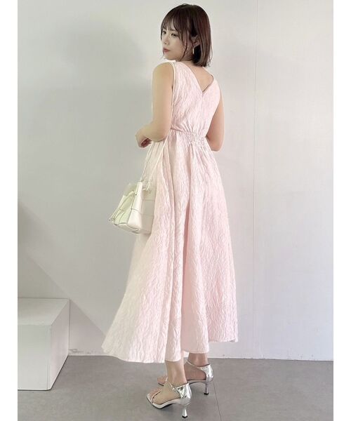 dazzlin（ダズリン）の「バックボリュームヘプバーンワンピース（ドレス・レディース・オフホワイト/ピンク/ブラック・SMALL/MEDIUM）」の22枚目の写真