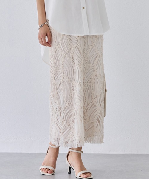 LAVEANGE（ラビアンジェ）の「チュールレースナロースカート（スカート・レディース・ブラック/オフホワイト・LL/M/4L/3L）」の3枚目の写真