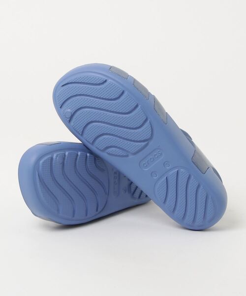 crocs(クロックス)の「crocs Isabella Glitter Sandal K / クロックス キッズ イザベラ グリッター サンダル(サンダル・キッズ・シルバー/ブルー・21.0cm/22.0cm/23.0cm/24.0cm)」の4枚目の写真