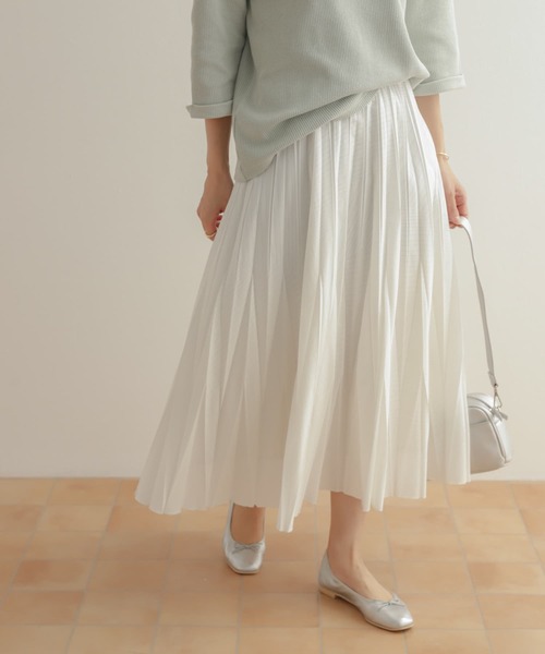 URBAN RESEARCH DOORS（アーバンリサーチドアーズ）の「オパール加工変形プリーツスカート（スカート・レディース・ミント/オフホワイト・MEDIUM）」の10枚目の写真