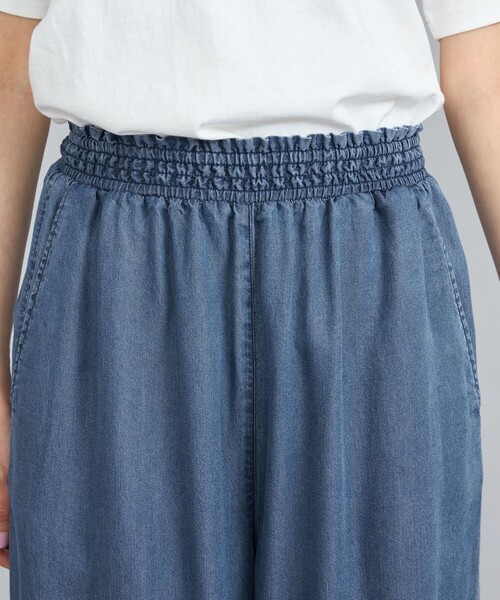 coen（コーエン）の「ライトデニムシャーリングワイドパンツ（デニムパンツ・レディース・コバルトブルー/ライトブルー・M/L）」の17枚目の写真