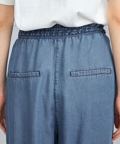coen（コーエン）の「ライトデニムシャーリングワイドパンツ（デニムパンツ・レディース・コバルトブルー/ライトブルー・M/L）」の19枚目の写真