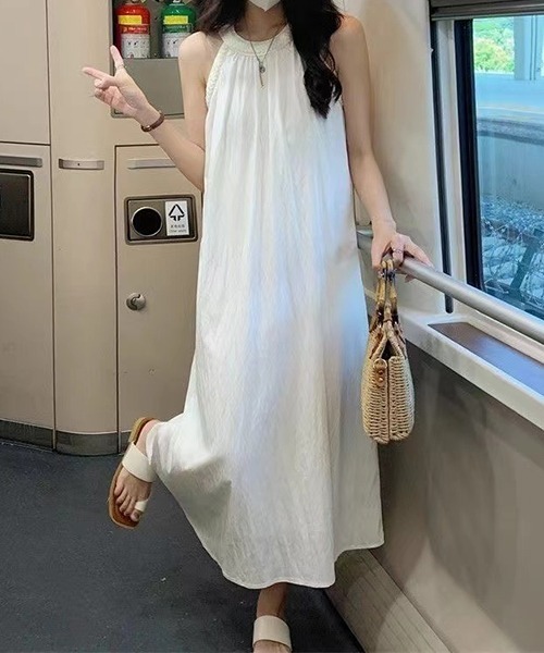 gossip!ロサンゼルス(ゴシップロサンゼルス)の「YUGA ホルターネック ドレープドレス(ワンピース・レディース・オフホワイト・M/L)」の1枚目の写真