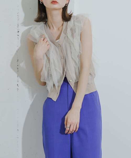 HEYUMM（ヘユム）の「チュールドッキングノースリーブセーター（ニット/セーター・レディース・チャコールグレー/ライトブルー/ライトベージュ・ONE）」の3枚目の写真