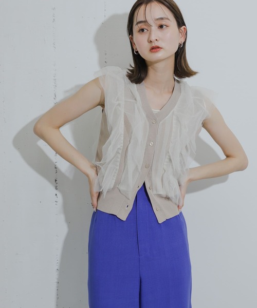 HEYUMM（ヘユム）の「チュールドッキングノースリーブセーター（ニット/セーター・レディース・チャコールグレー/ライトブルー/ライトベージュ・ONE）」の15枚目の写真